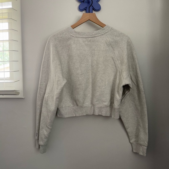 Aritzia TNA Cozy Fleece XL Perfect Sweatshirt Light Grey Heather Crop - Picture 4 of 9